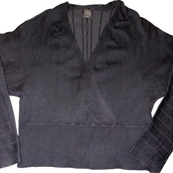 Chic Black Deep V-Neck Pullover Sweater with Ribbed Design, NWOT - Picture 1 of 5